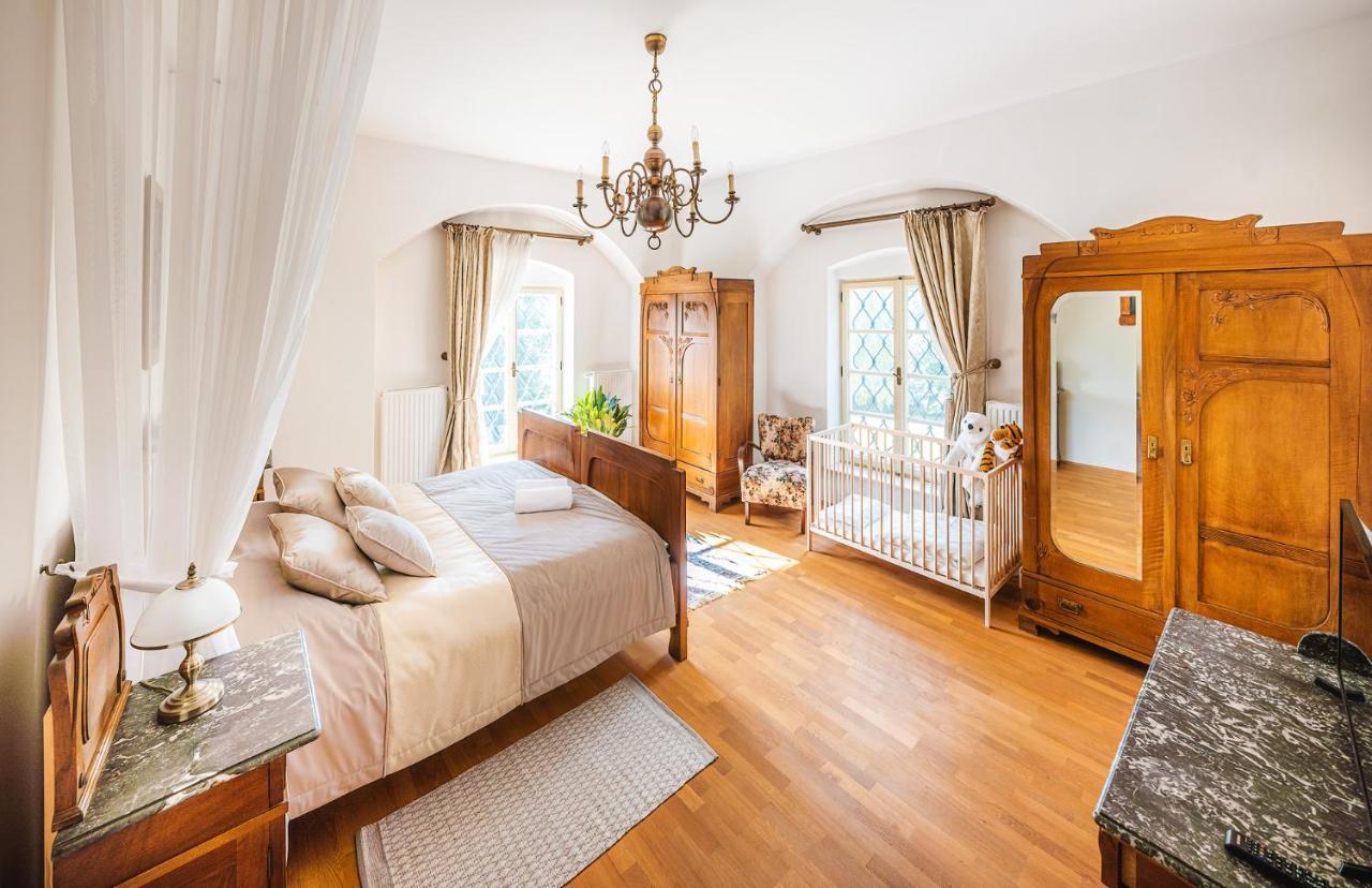 Chateau Hotel 4*